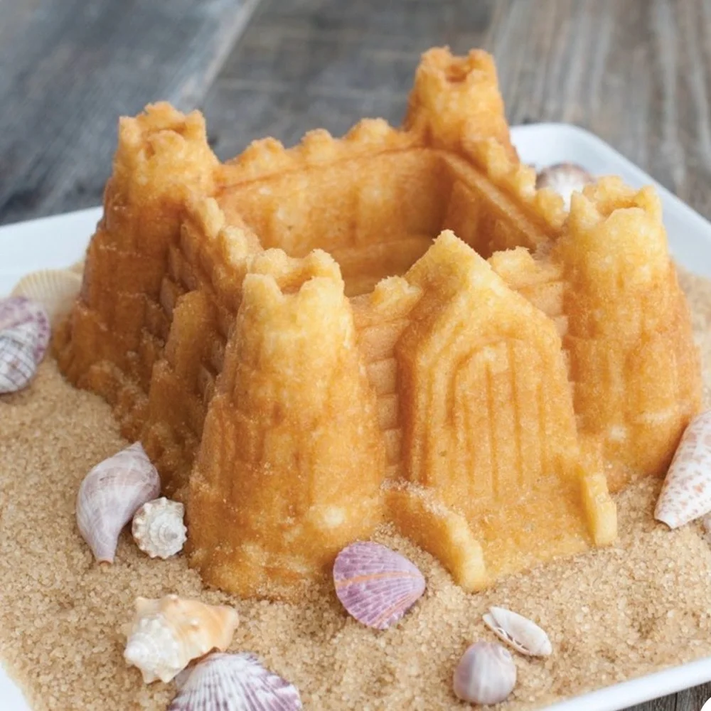 Nordic Ware Castle Bundt Cake Mold Pan 10 cup Excellent Condition